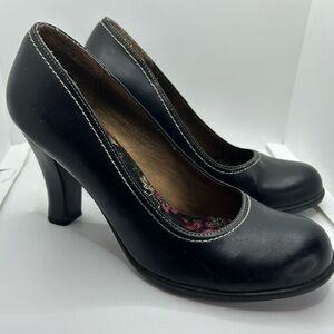 Mudd Vintage-Style Black Wedge Platform Heels
